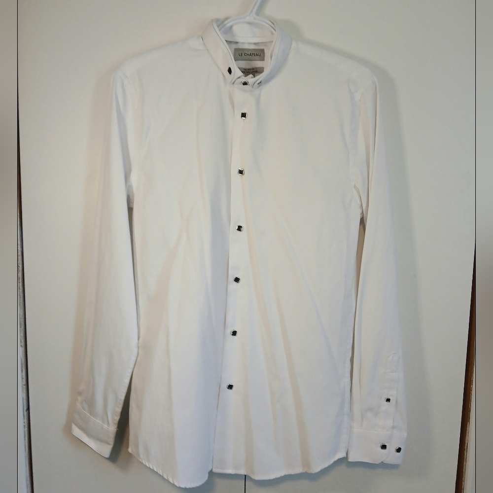 Le Château Men’s Tailored Fit Dress Shirt XS–White Textured, Black Square Button
